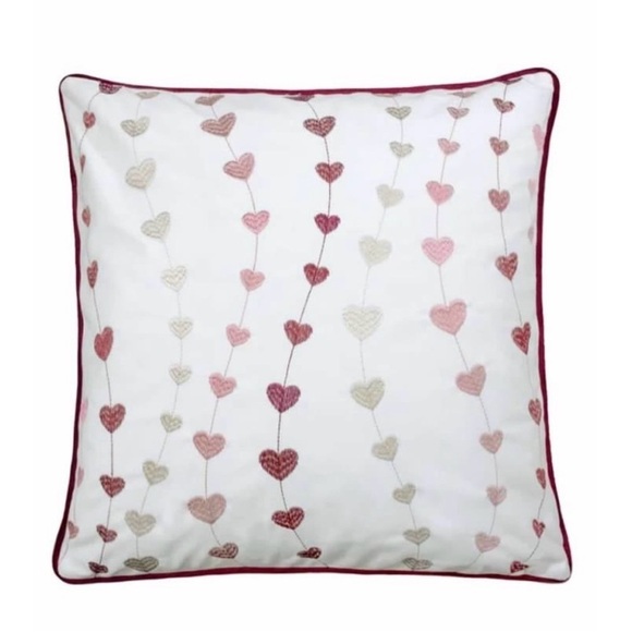 Duplantis Other - NWOT Duplantis Embroidery White/Pink Heart Patterned Valentine’s Day Pillow ❤️